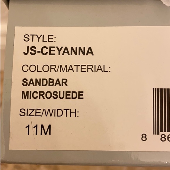 Heels - Picture 7 of 7